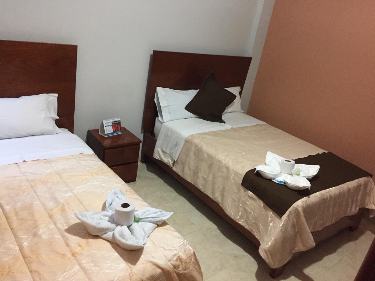 Victtorios Hotel Satipo Ngoại thất bức ảnh