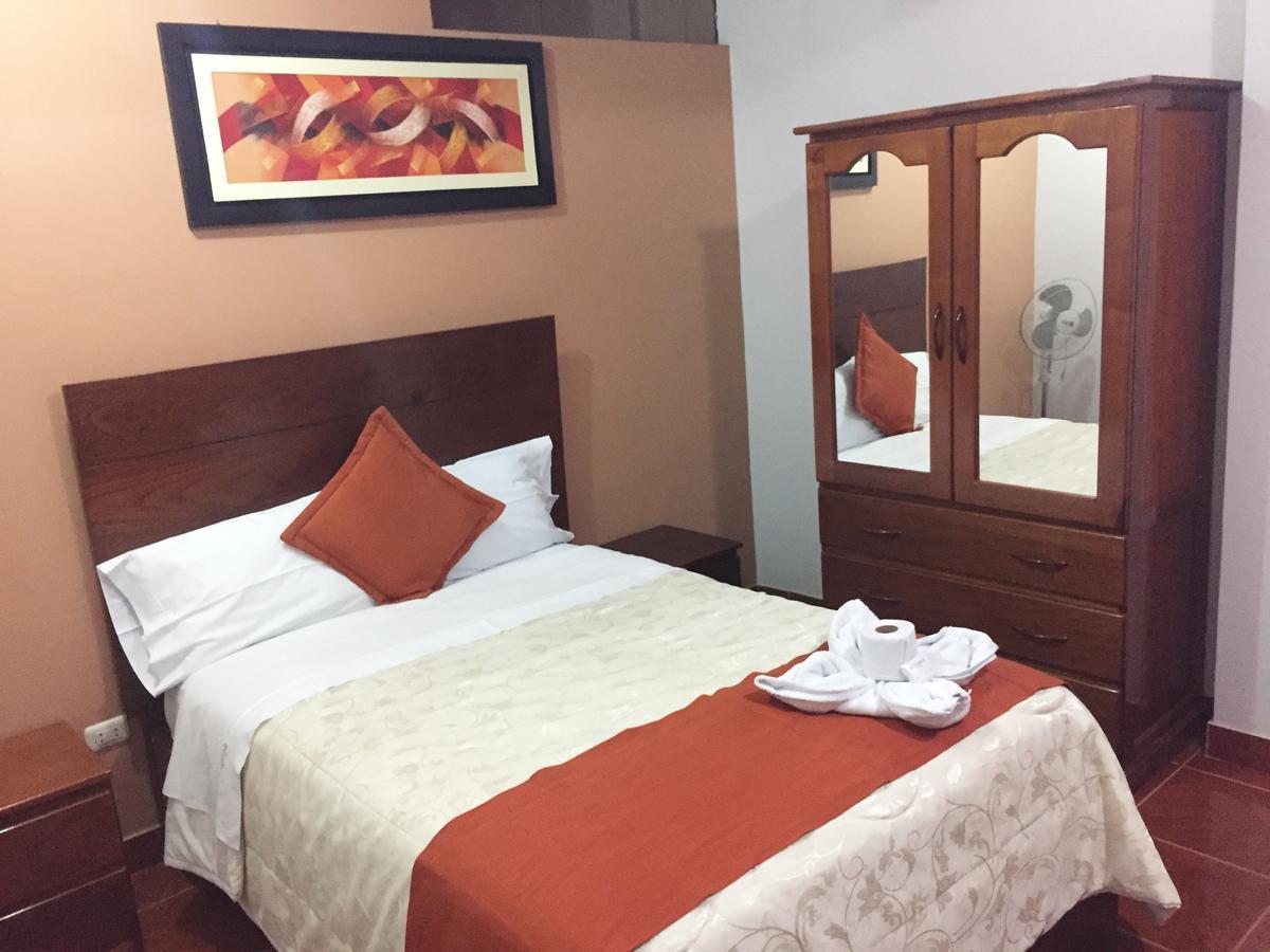 Victtorios Hotel Satipo Ngoại thất bức ảnh